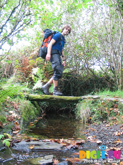 23979 Wouko crossing stream